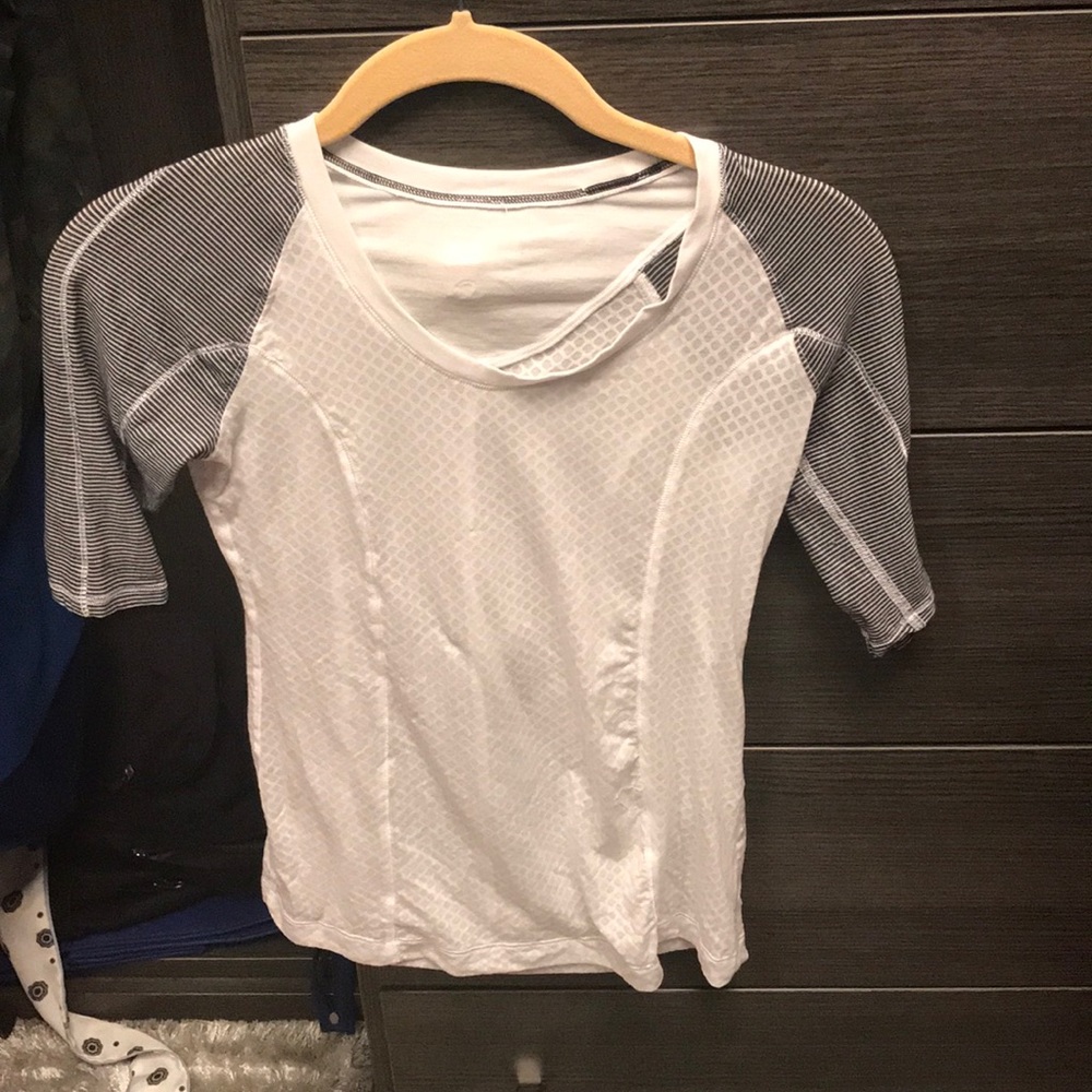 White and grey lululemon t shirt